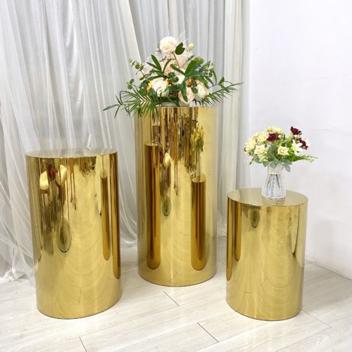 Golden_Cake_Table